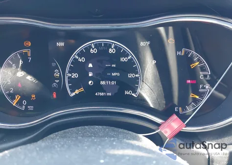 2020 Jeep Grand Cherokee Laredo E 4X4 z USA, uszkodzony, nr VIN 1C4RJFAG1LC108780